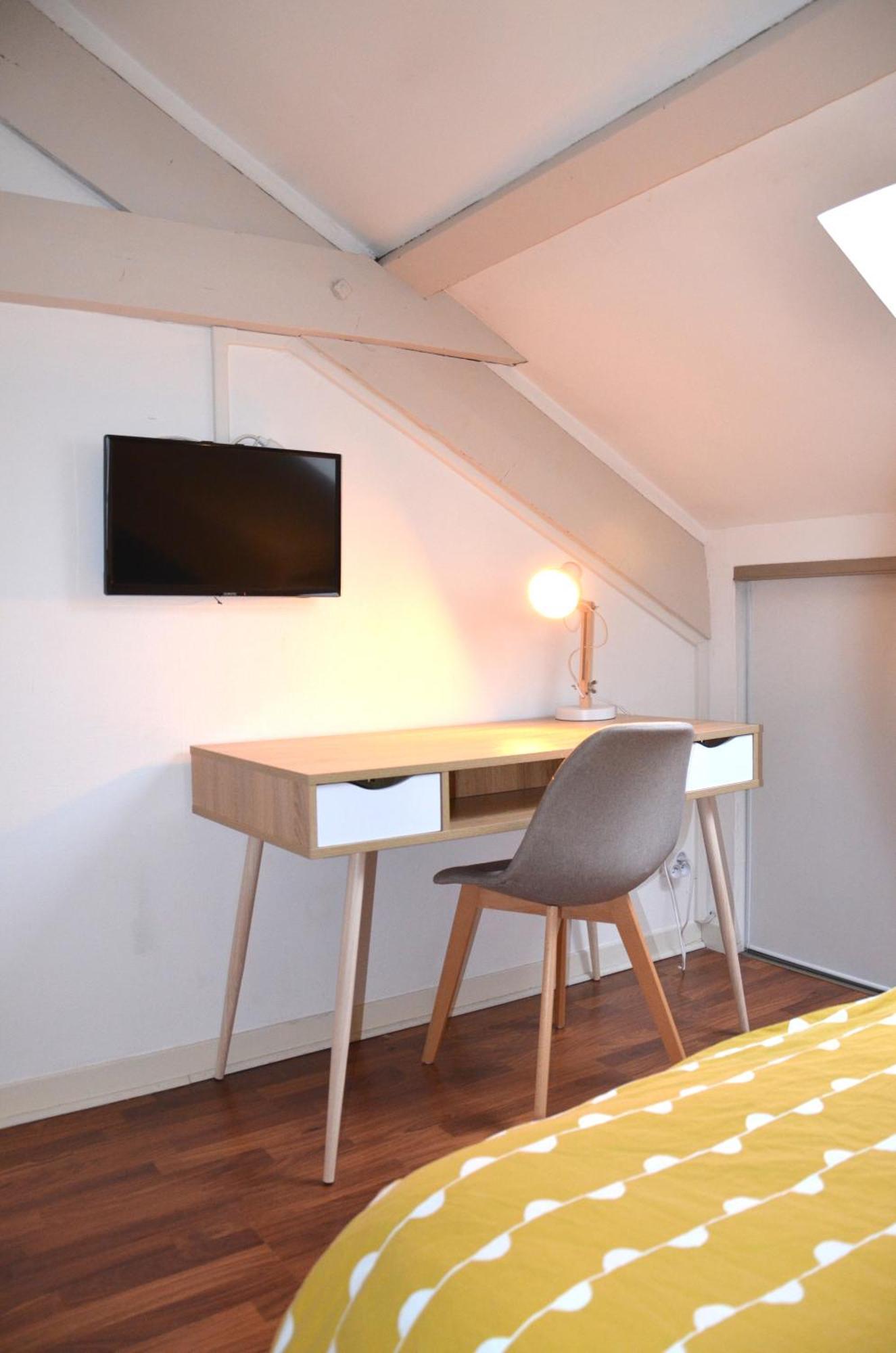 Le Cocon Troyen - 6-8P - 2 Parking Gratuits Appartement Troyes Buitenkant foto