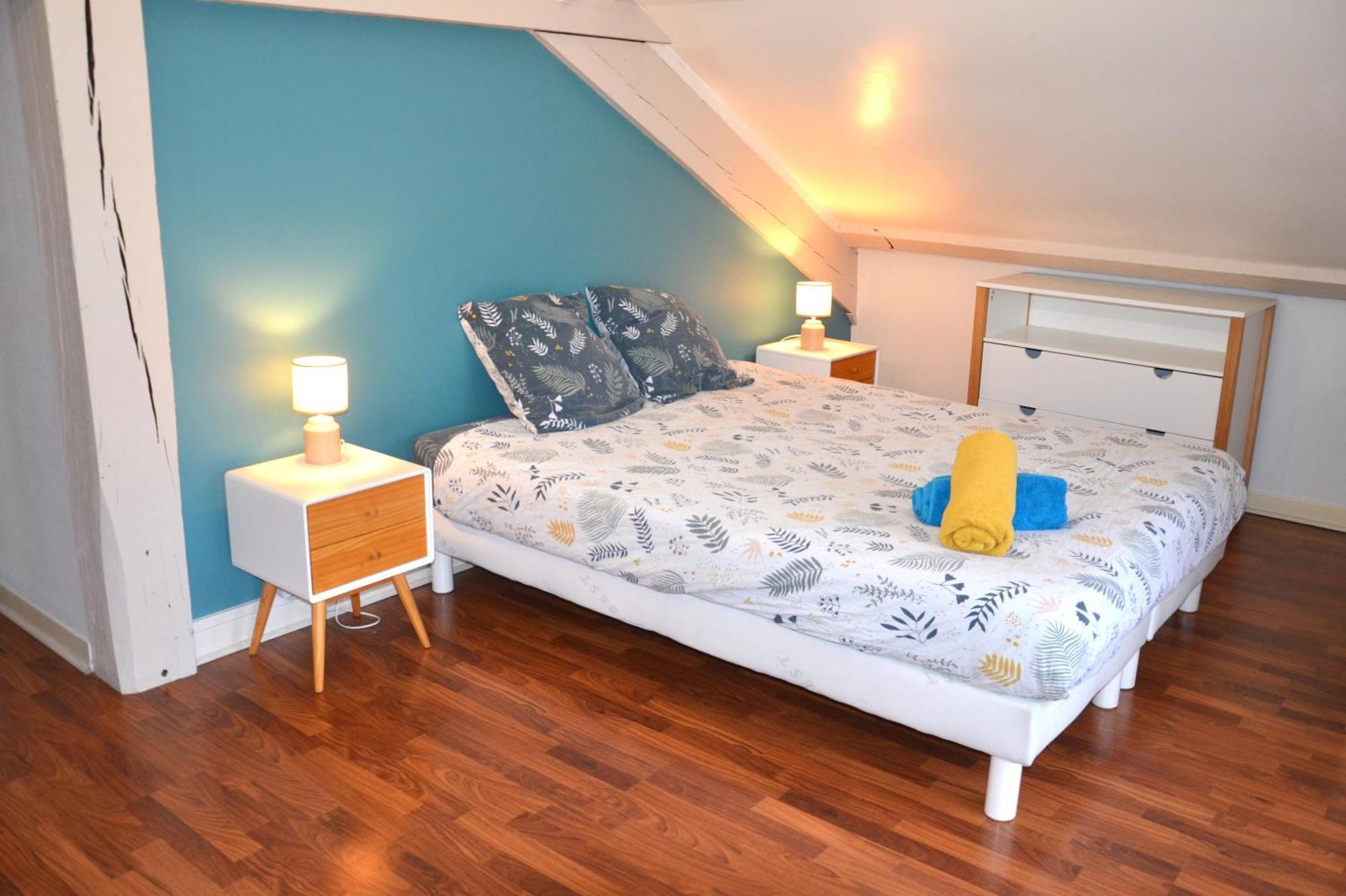 Le Cocon Troyen - 6-8P - 2 Parking Gratuits Appartement Troyes Buitenkant foto