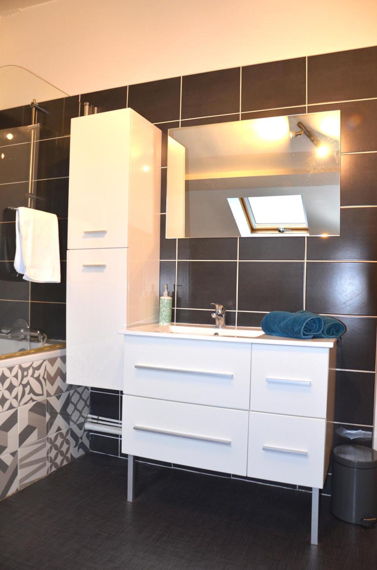 Le Cocon Troyen - 6-8P - 2 Parking Gratuits Appartement Troyes Buitenkant foto