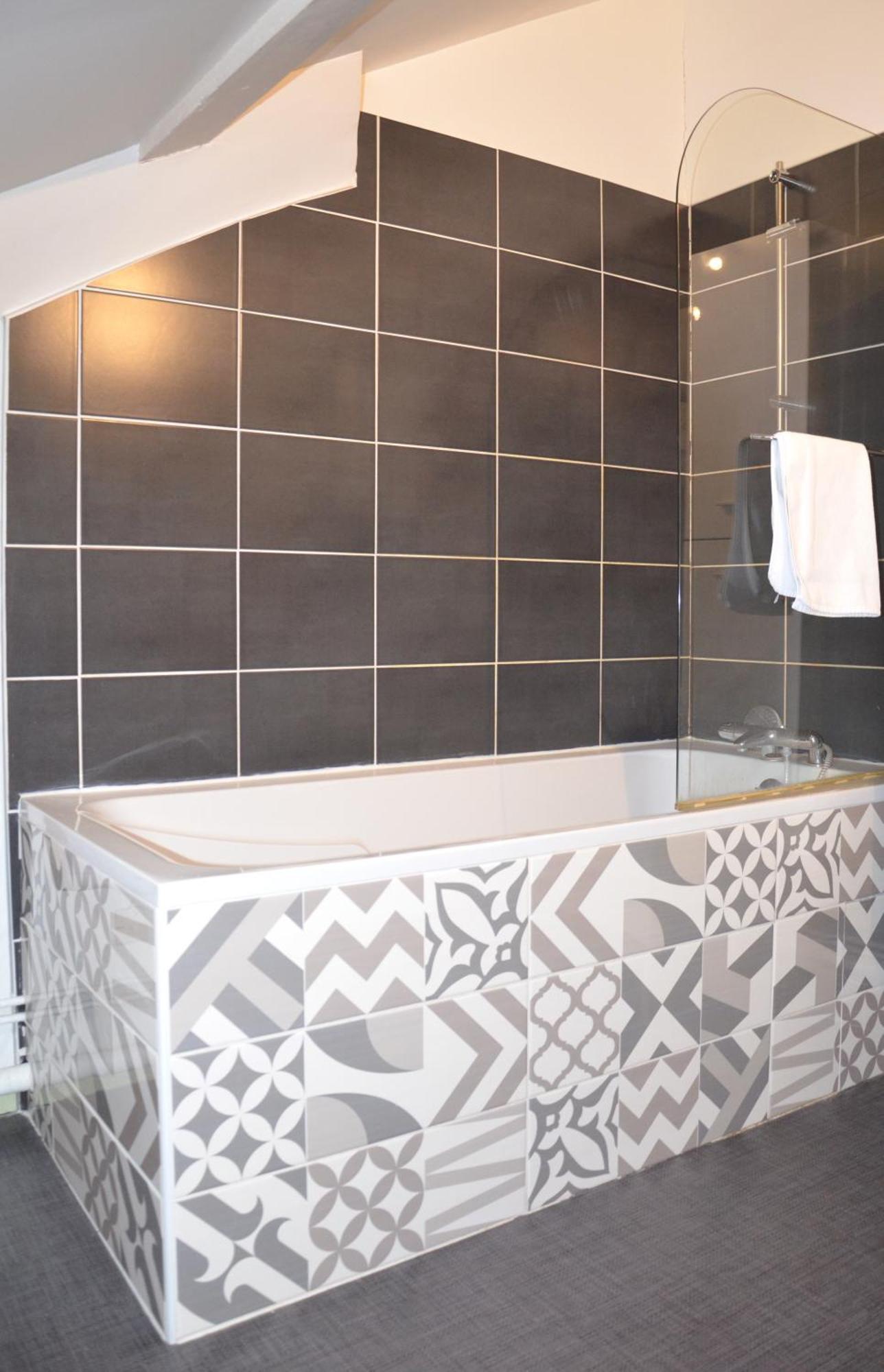 Le Cocon Troyen - 6-8P - 2 Parking Gratuits Appartement Troyes Buitenkant foto